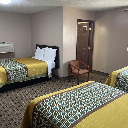 Economy Inn & Suites Ashtabula Bagian luar foto