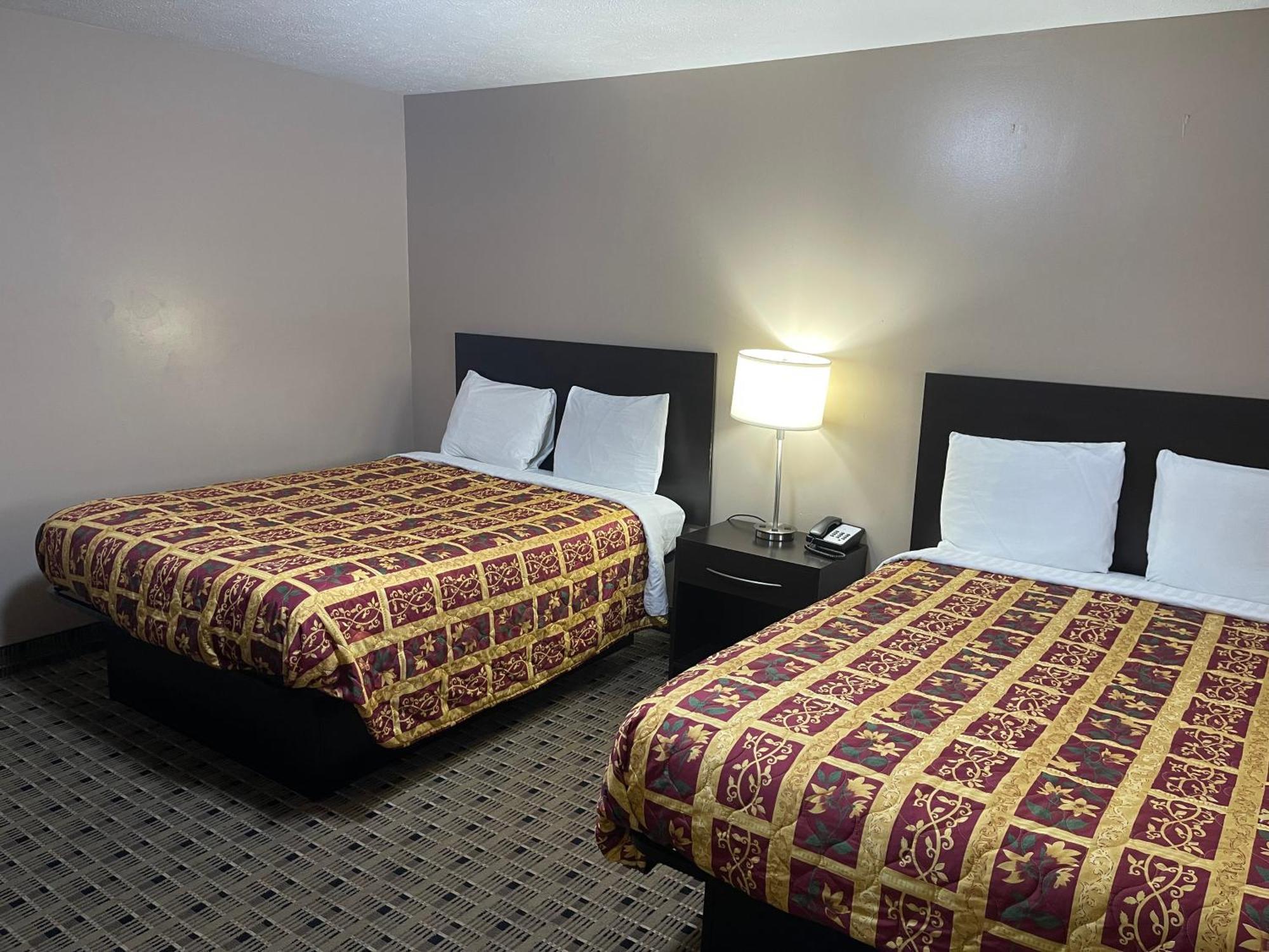 Economy Inn & Suites Ashtabula Bagian luar foto