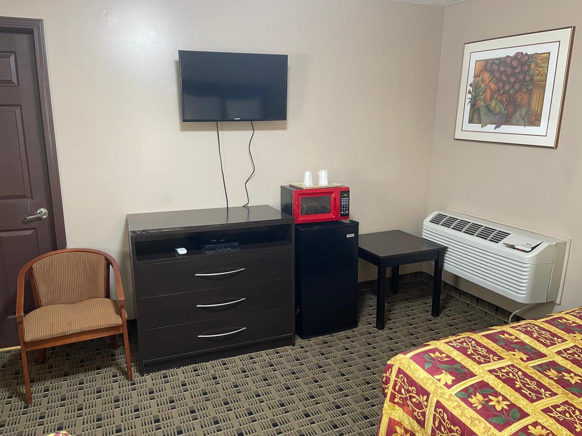 Economy Inn & Suites Ashtabula Bagian luar foto