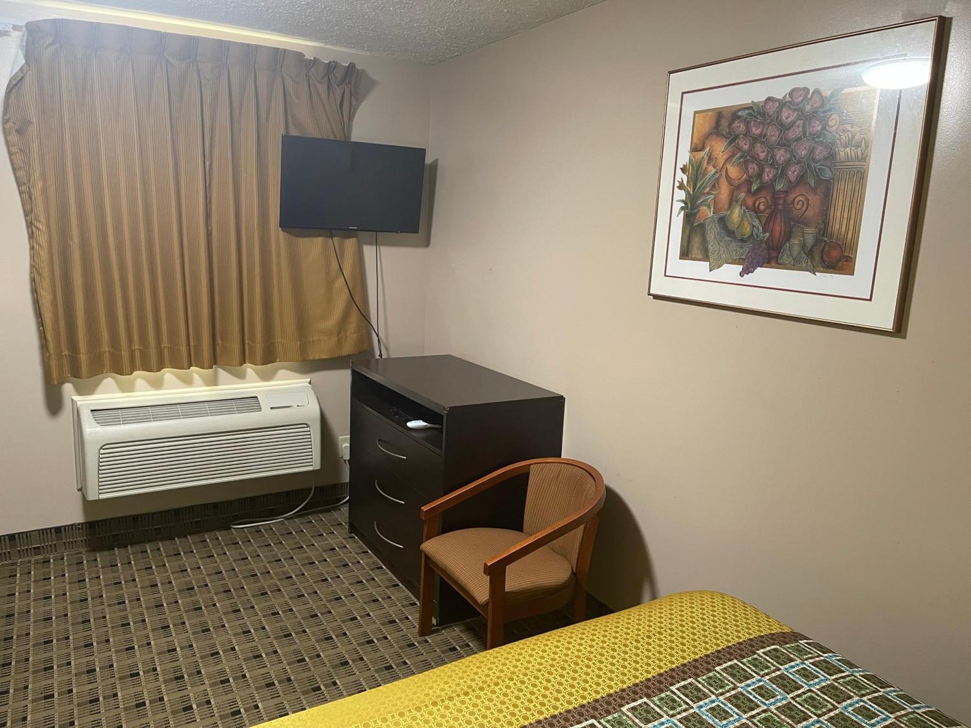 Economy Inn & Suites Ashtabula Bagian luar foto