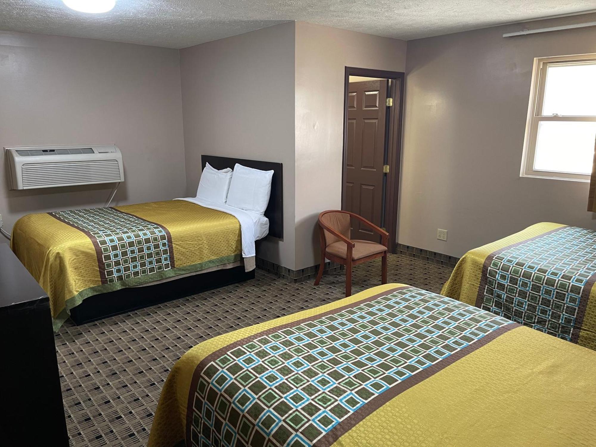 Economy Inn & Suites Ashtabula Bagian luar foto