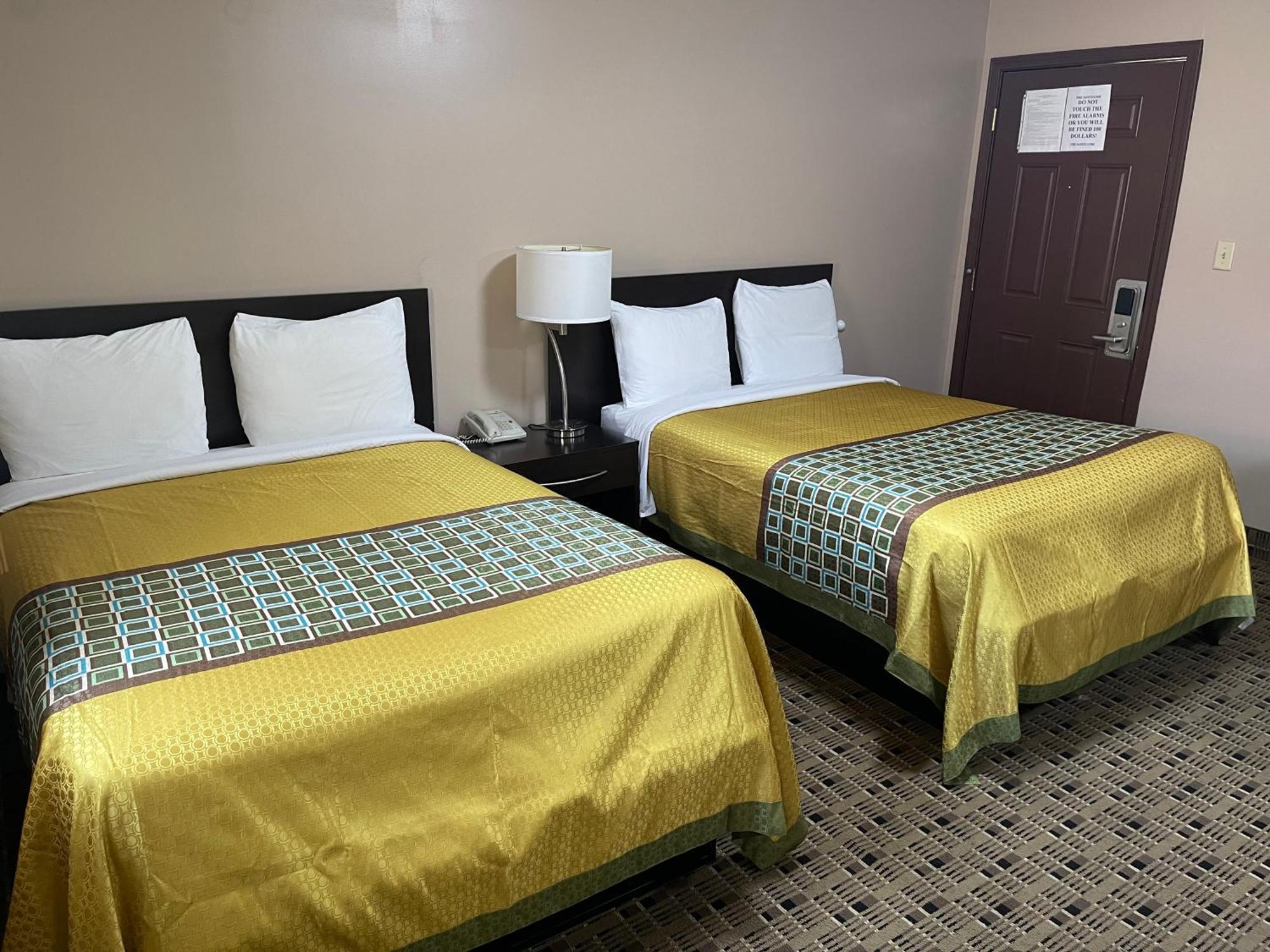 Economy Inn & Suites Ashtabula Bagian luar foto