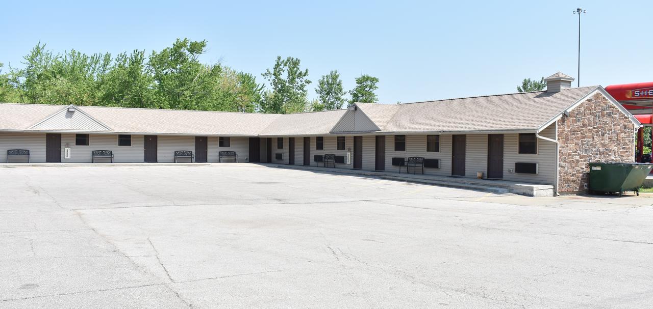 Economy Inn & Suites Ashtabula Bagian luar foto